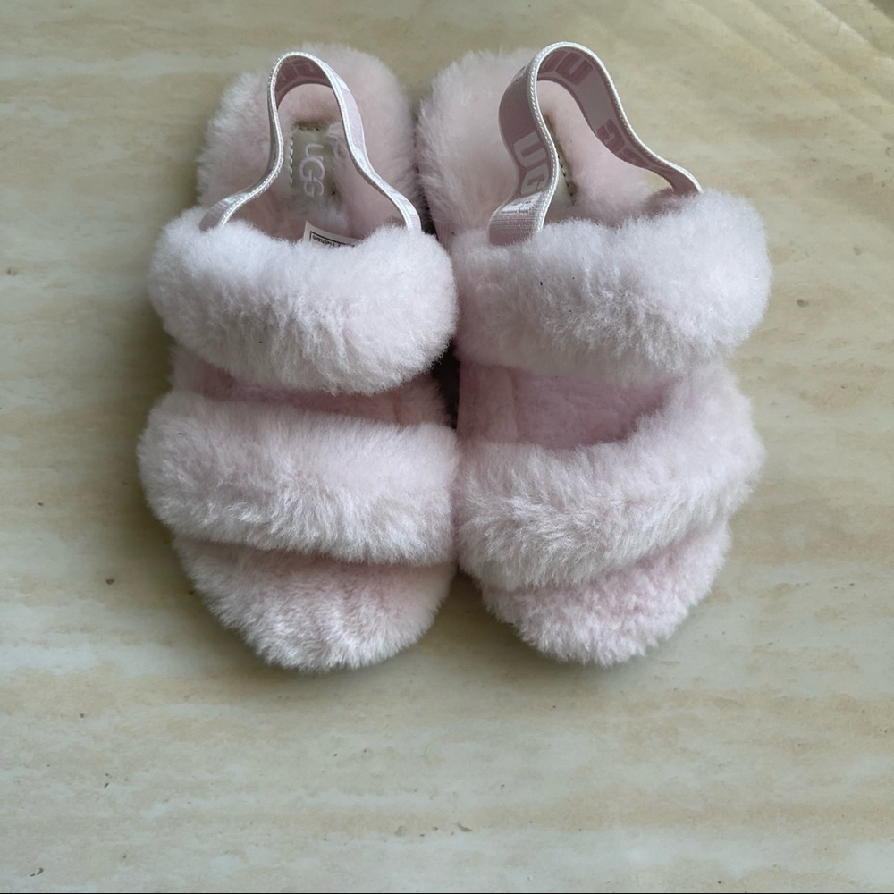 UGG OH Yeah Little Kid Pink Fur Slippers Size US 10